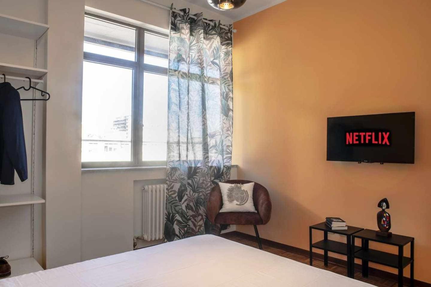 Suite La Montagnola Park 200M Stazione Centrale Bologna Kültér fotó